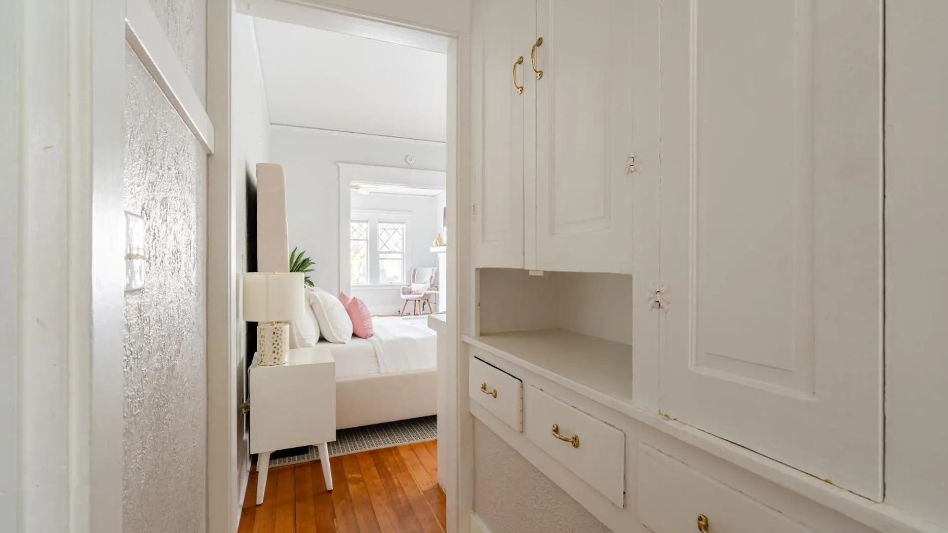 Apartment Stay Portland Collection - Sunnyside Wonderland- Coffee Shops, Bars & Parks