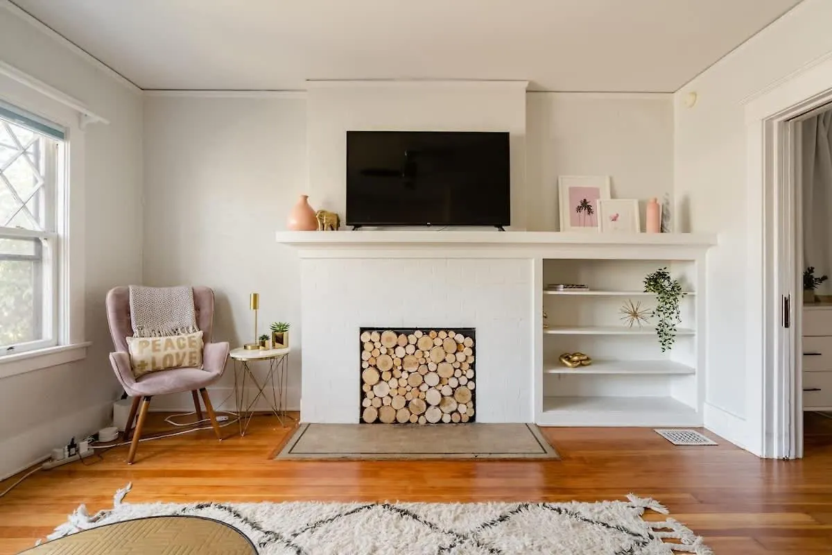 Stay Portland - Sunnyside Wonderland- Coffee Shops, Bars & Parks Apartment