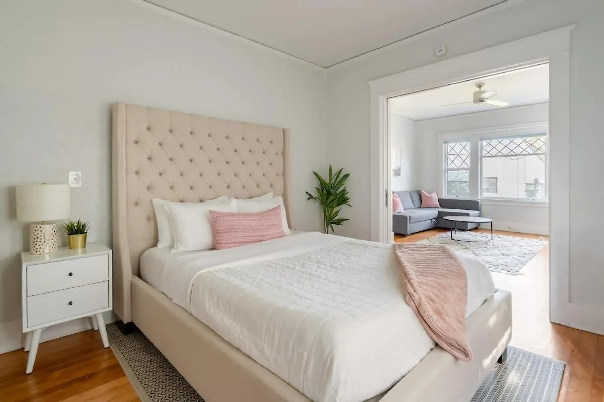 Stay Portland Collection - Sunnyside Wonderland- Coffee Shops, Bars & Parks 0*,  United States